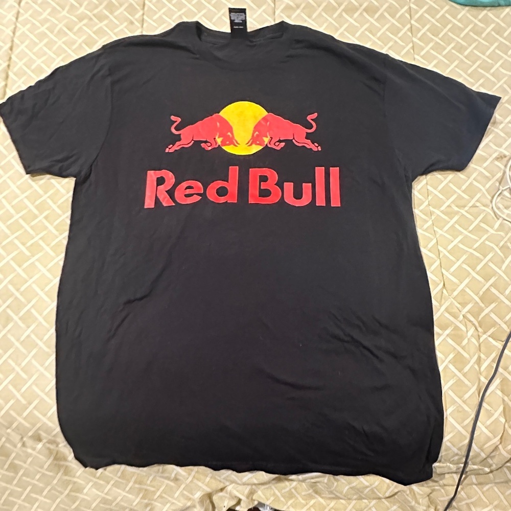 Black Large "Red Bull" T-shirt, excellent condition-barely worn. Brand:Hanes